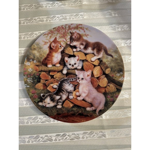 Kitten Expeditions, ON THE WOODPILE, by Jurgen Scholz, Cat Plate - Picture 1 of 2